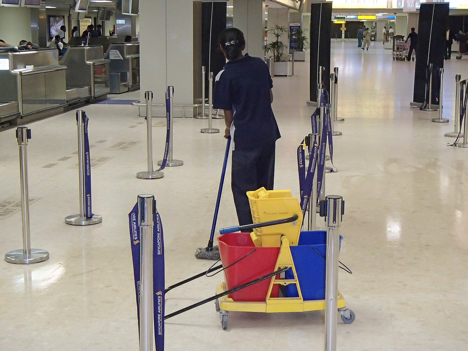 Airport Cleaner