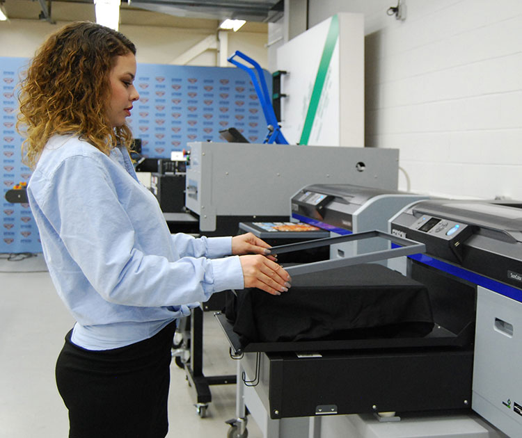 Print Digital Machine Operator